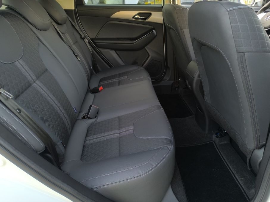 BAIC Beijing 3 Luxury 1.5 136KM MT6 2WD 12