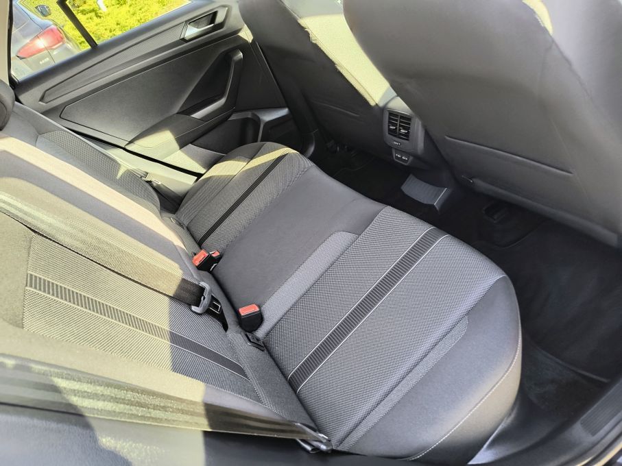 VW T-Roc 1,5 TSI 150KM Ledy,  Virtual Cockpit, WEBASTO,  Salon PL 16