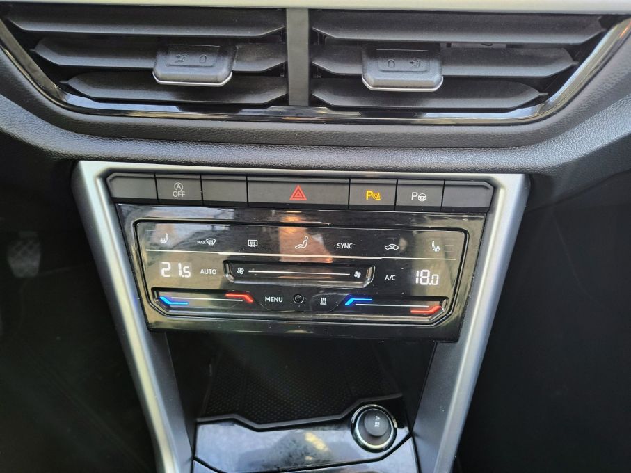 VW T-Roc 1,5 TSI 150KM Ledy,  Virtual Cockpit, WEBASTO,  Salon PL 21