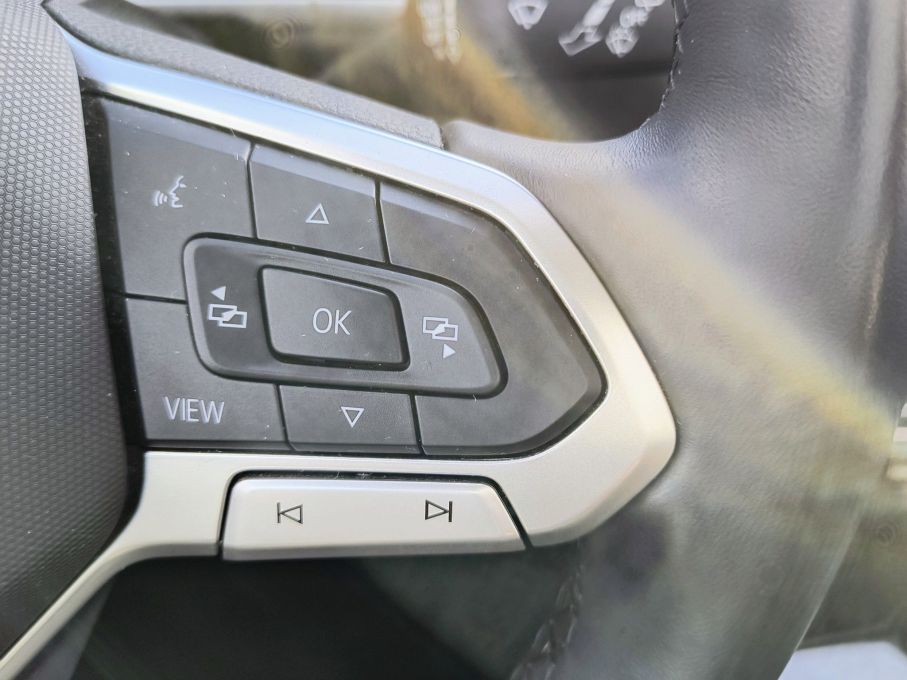 VW T-Roc 1,5 TSI 150KM Ledy,  Virtual Cockpit, WEBASTO,  Salon PL 24