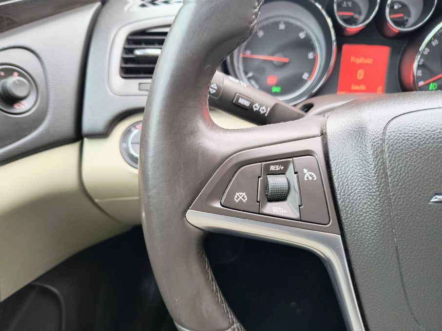 NOWA LOKALIZACJA Opel Insignia A 2.0 cdti Salon Automat Infinity skóra Serwis ASO 18