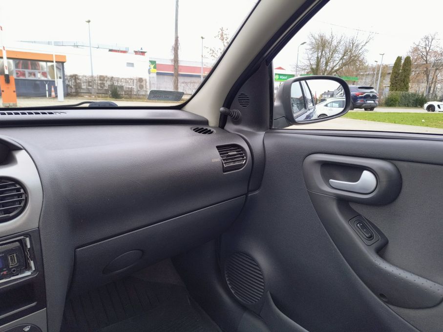 NOWA LOKALIZACJA Opel Corsa C 5dr Klima Niski Przebieg 15