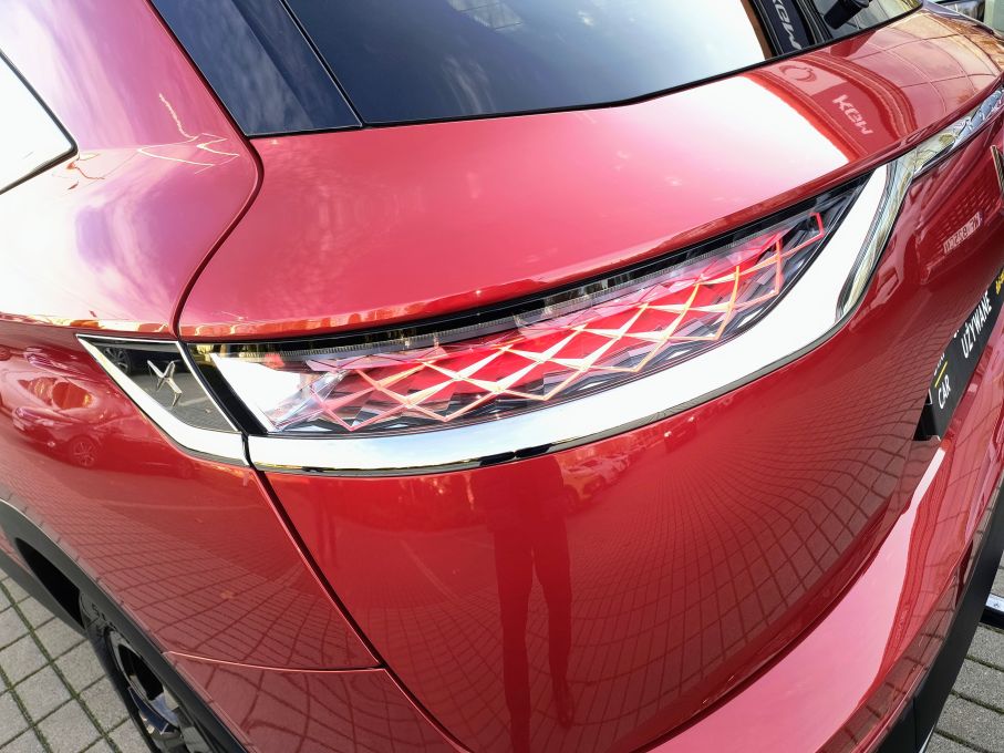 DS7 CROSSBACK 1,6 T 225 KM GRAND CHIC OPERA 13