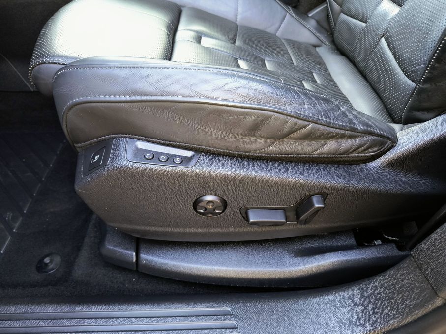 DS7 CROSSBACK 1,6 T 225 KM GRAND CHIC OPERA 14