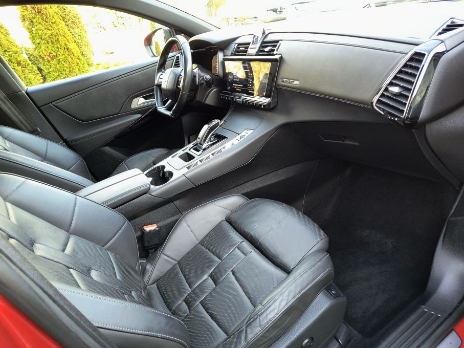 DS7 CROSSBACK 1,6 T 225 KM GRAND CHIC OPERA 15