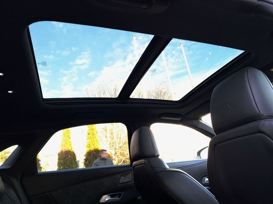 DS7 CROSSBACK 1,6 T 225 KM GRAND CHIC OPERA 23