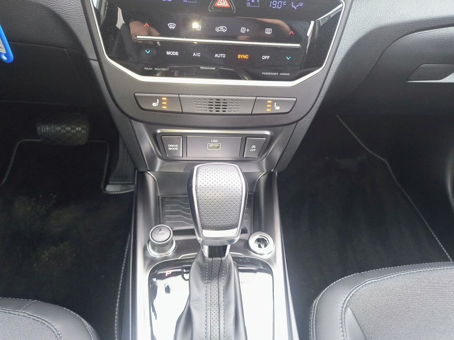 NOWA LOKALIZACJA KGM Tivoli 1.5 Turbo 163KM AT6 Adventure + LED 22