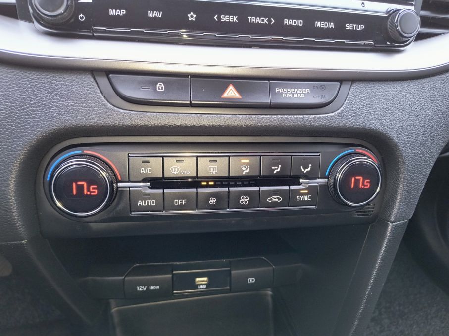 NOWA LOKALIZACJA Kia Ceed 1.4 100KM Full Opcja Navi Kamera Salon PL Gwarancja 23