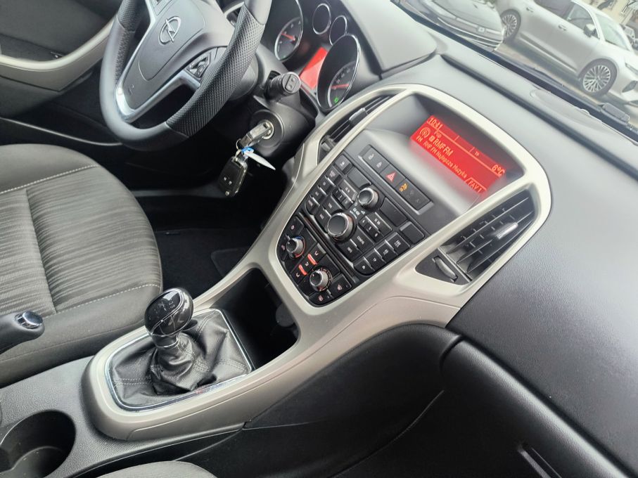 NOWA LOKALIZACJA Opel Astra J 1.6 115KM Niski Przebieg Piękna Gwarancja Serwis 12
