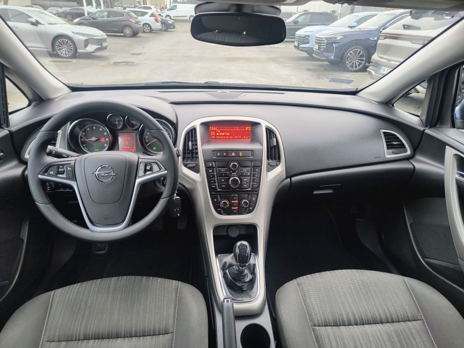 NOWA LOKALIZACJA Opel Astra J 1.6 115KM Niski Przebieg Piękna Gwarancja Serwis 14