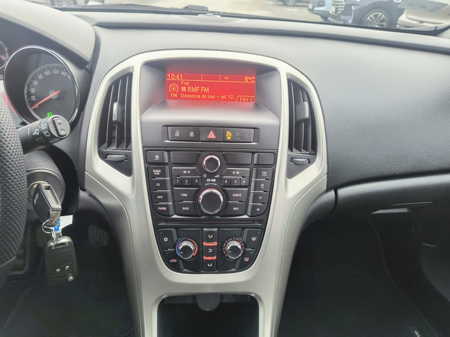 NOWA LOKALIZACJA Opel Astra J 1.6 115KM Niski Przebieg Piękna Gwarancja Serwis 15