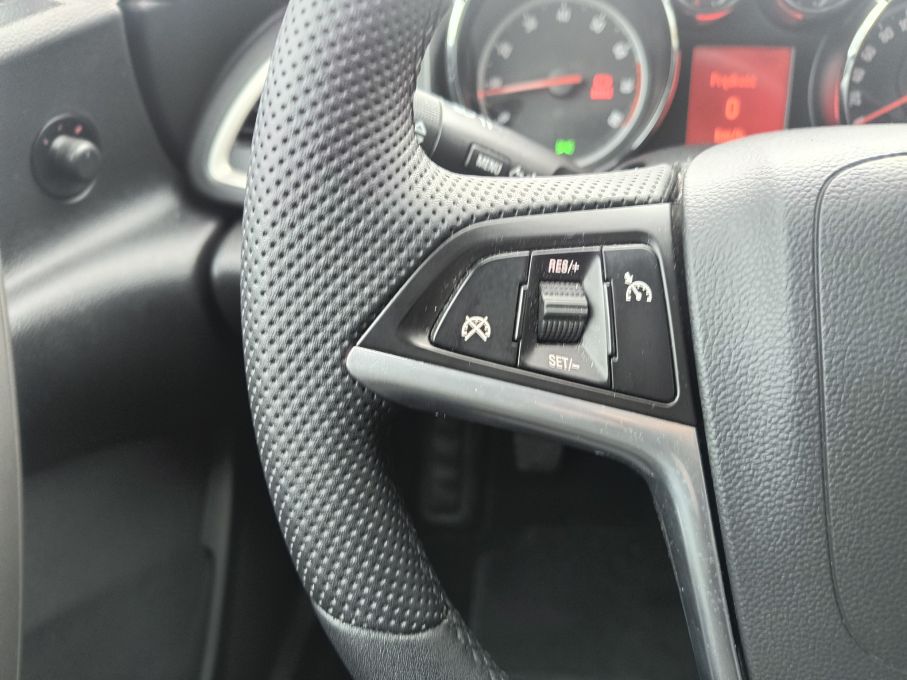 NOWA LOKALIZACJA Opel Astra J 1.6 115KM Niski Przebieg Piękna Gwarancja Serwis 20