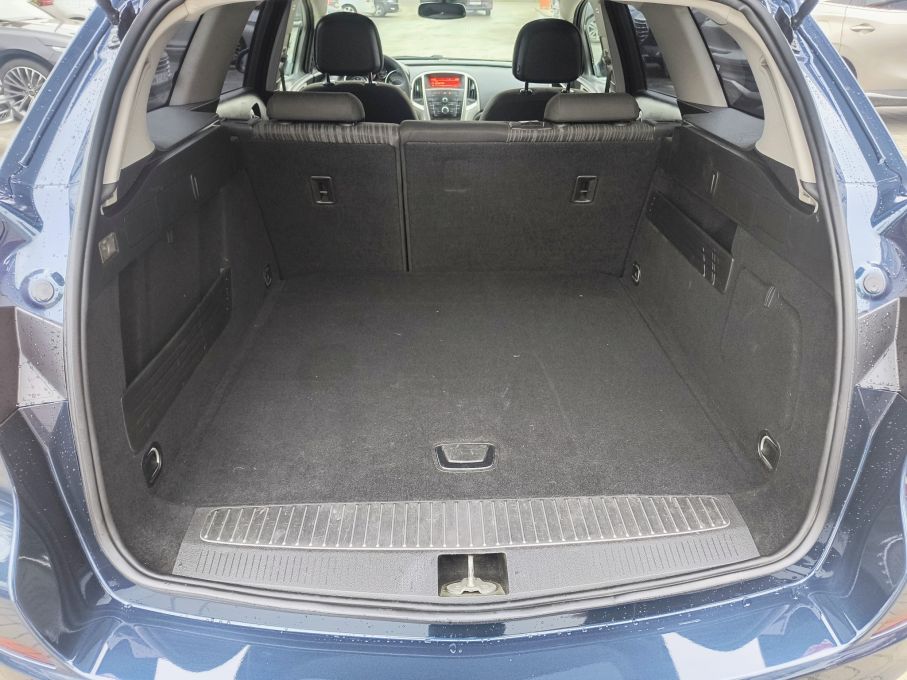 NOWA LOKALIZACJA Opel Astra J 1.6 115KM Niski Przebieg Piękna Gwarancja Serwis 24