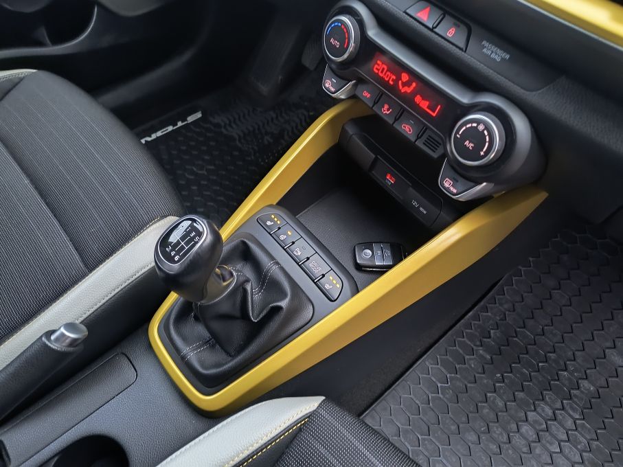 NOWA LOKALIZACJA Kia Stonic 1.0T 120 Hybryda MHEV wersja Salon PL Gwarancja 18