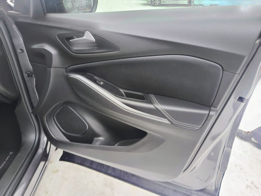 NOWA LOKALIZACJA Opel Grandland X Full Opcja Niski Przebieg Gwarancja 18