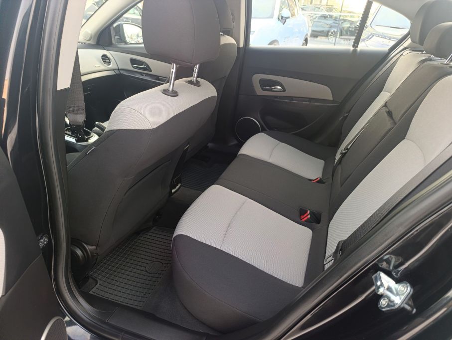 CHEVROLET CRUZE 1,6 16V SALON PIERWSZY WŁAŚCICIEL 9