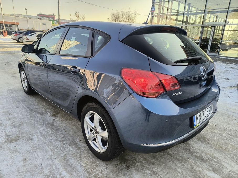 NOWA LOKALIZACJA Opel Astra J 1.6 16v SalonPL 1 właściciel NiskiPrzebieg Gwarancja 4