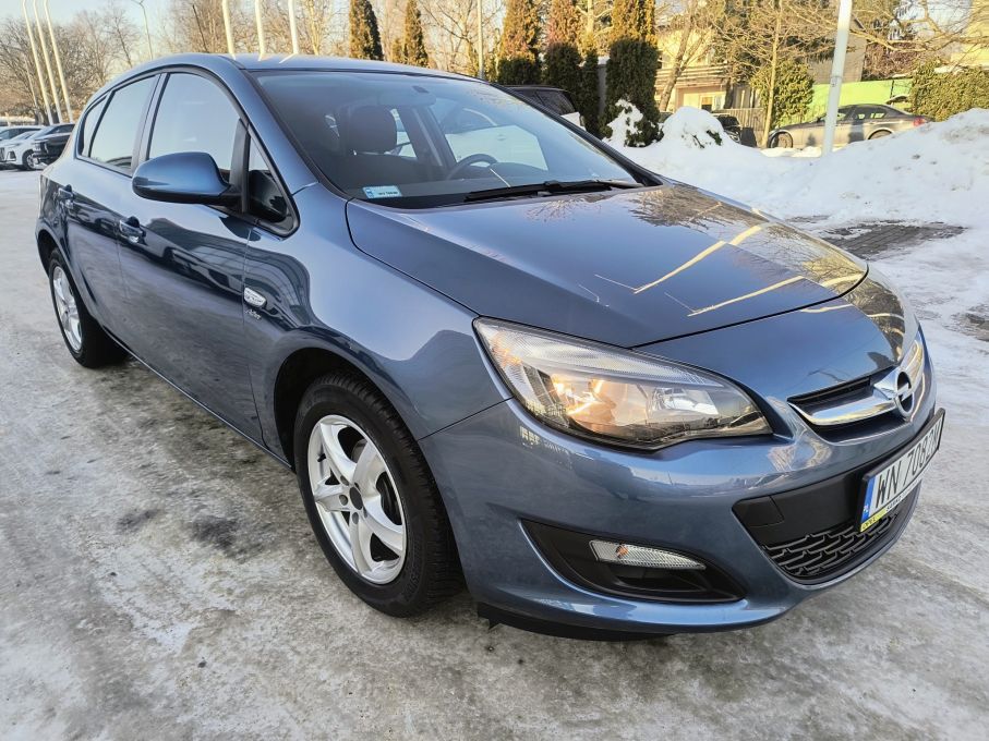 NOWA LOKALIZACJA Opel Astra J 1.6 16v SalonPL 1 właściciel NiskiPrzebieg Gwarancja 8