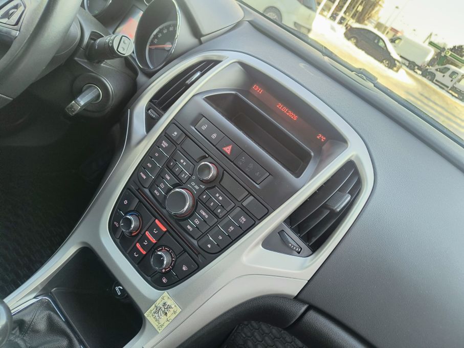 NOWA LOKALIZACJA Opel Astra J 1.6 16v SalonPL 1 właściciel NiskiPrzebieg Gwarancja 17