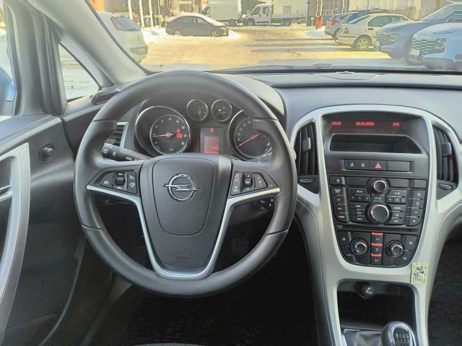 NOWA LOKALIZACJA Opel Astra J 1.6 16v SalonPL 1 właściciel NiskiPrzebieg Gwarancja 23