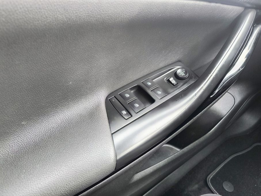 NOWA LOKALIZACJA Opel Astra K 1.4T 150KM Automat Skóra Navi Szyberdach Serwis 22