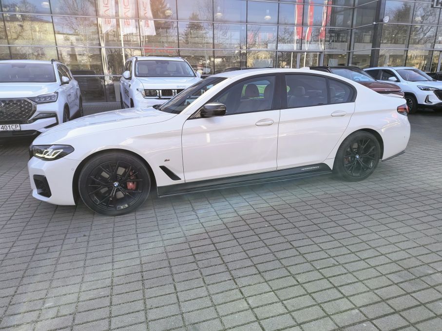 NOWA LOKALIZACJA Bmw 520d X-drive M Pakiet Niski Przebieg Automat Kamera Gwarancja Vat23% 2