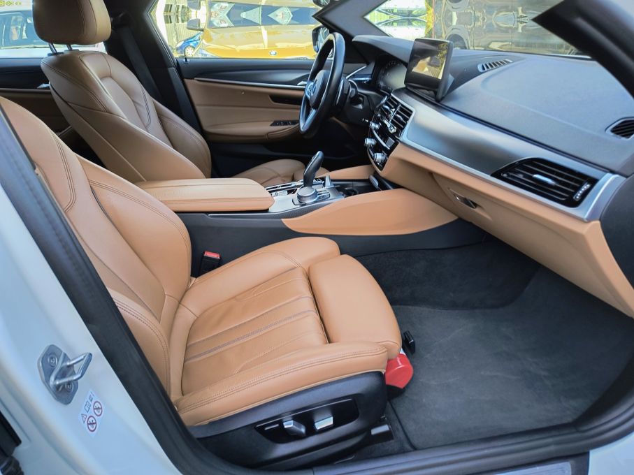 NOWA LOKALIZACJA Bmw 520d X-drive M Pakiet Niski Przebieg Automat Kamera Gwarancja Vat23% 9