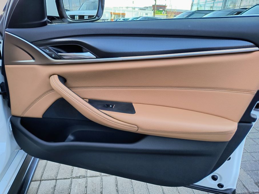 NOWA LOKALIZACJA Bmw 520d X-drive M Pakiet Niski Przebieg Automat Kamera Gwarancja Vat23% 13