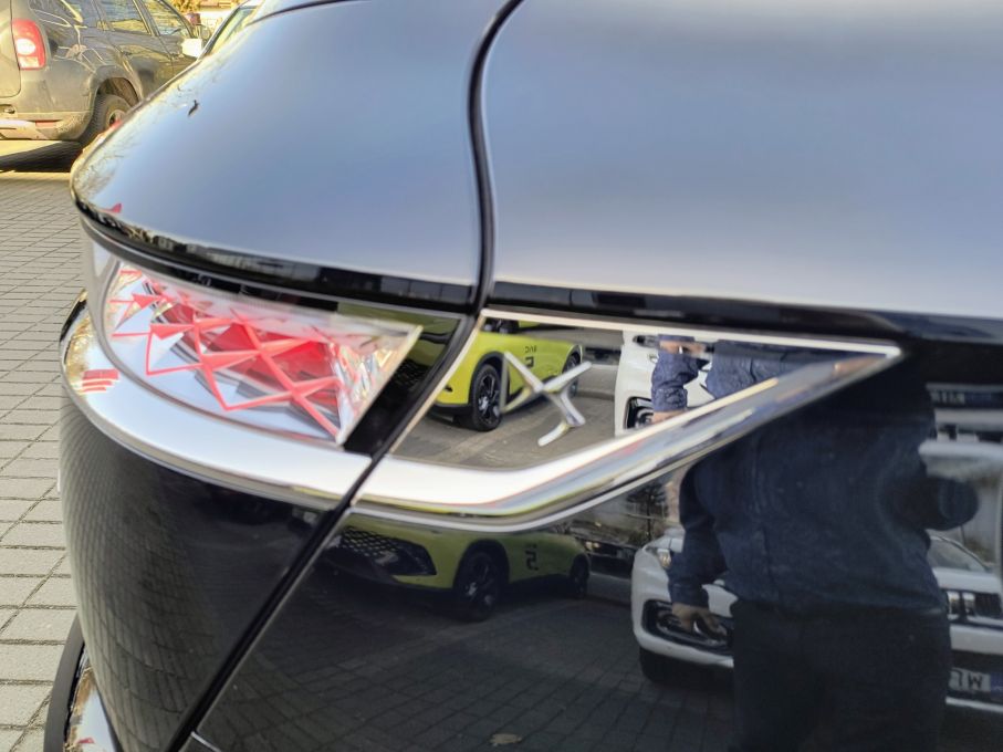 NOWA LOKALIZACJA DS7 CROSSBACK 1,6 T 225 KM Grand Chic Rivoli 2 x koła 12