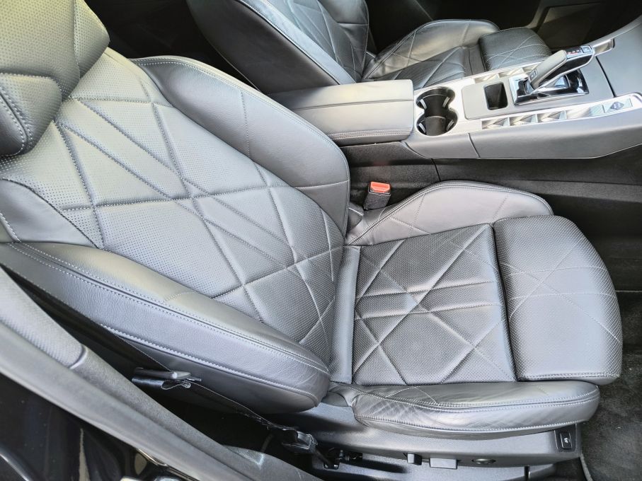 NOWA LOKALIZACJA DS7 CROSSBACK 1,6 T 225 KM Grand Chic Rivoli 2 x koła 15