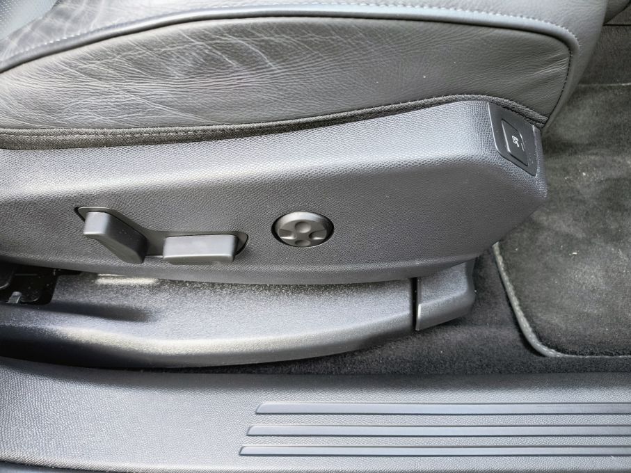 NOWA LOKALIZACJA DS7 CROSSBACK 1,6 T 225 KM Grand Chic Rivoli 2 x koła 16