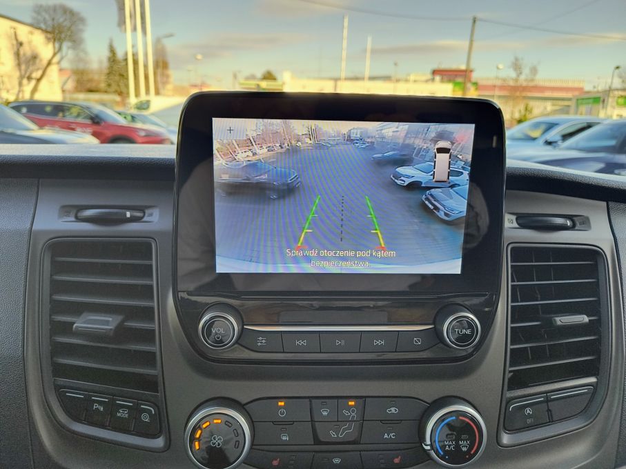 NOWA LOKALIZACJA Ford Transit L4H3 2,0 cdti 130KM Navi Kamera Gwarancja vat23% 25