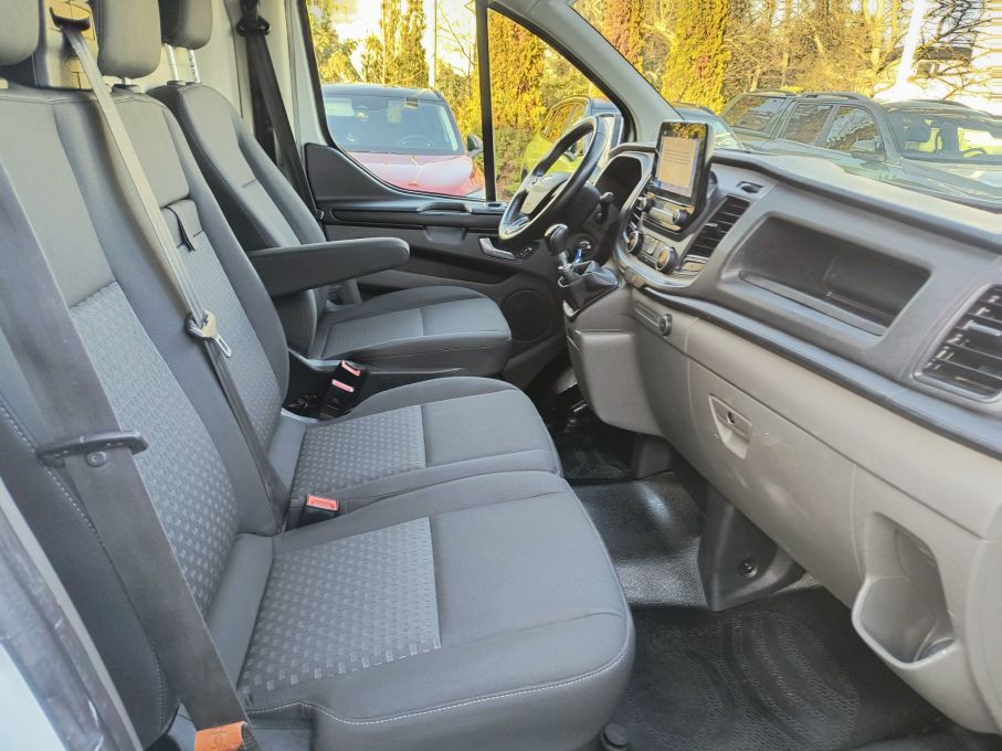 NOWA LOKALIZACJA Ford Custom L2H1 2,0 cdti 130KM Navi Kamera Gwarancja vat23% 13