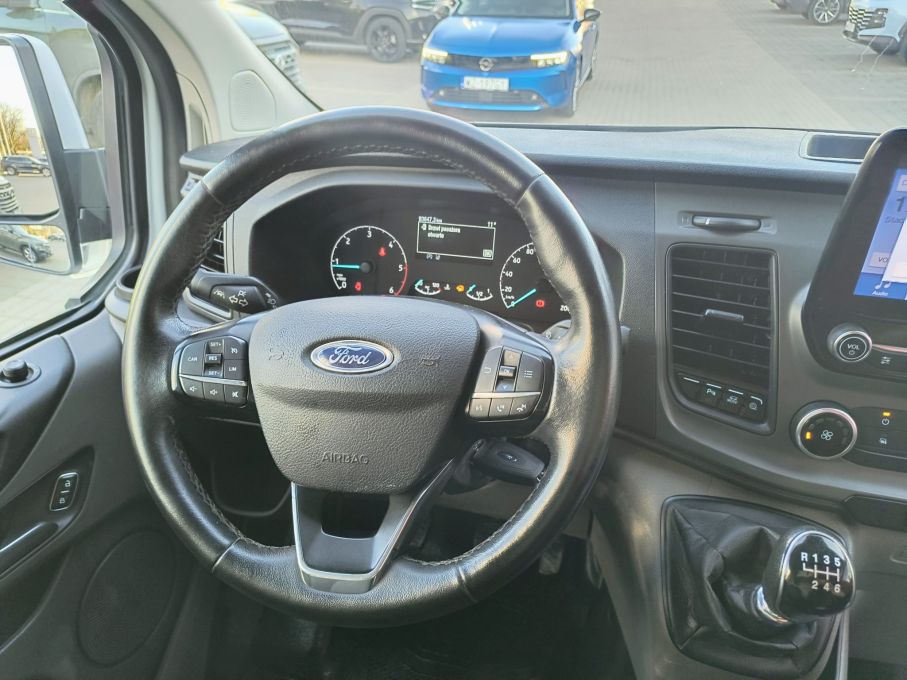 NOWA LOKALIZACJA Ford Custom L2H1 2,0 cdti 130KM Navi Kamera Gwarancja vat23% 17