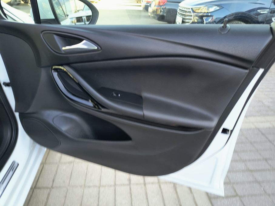 NOWA LOKALIZACJA Opel Astra K 1.6 Turbo AUTOMAT intellilux Navi Kamera 16