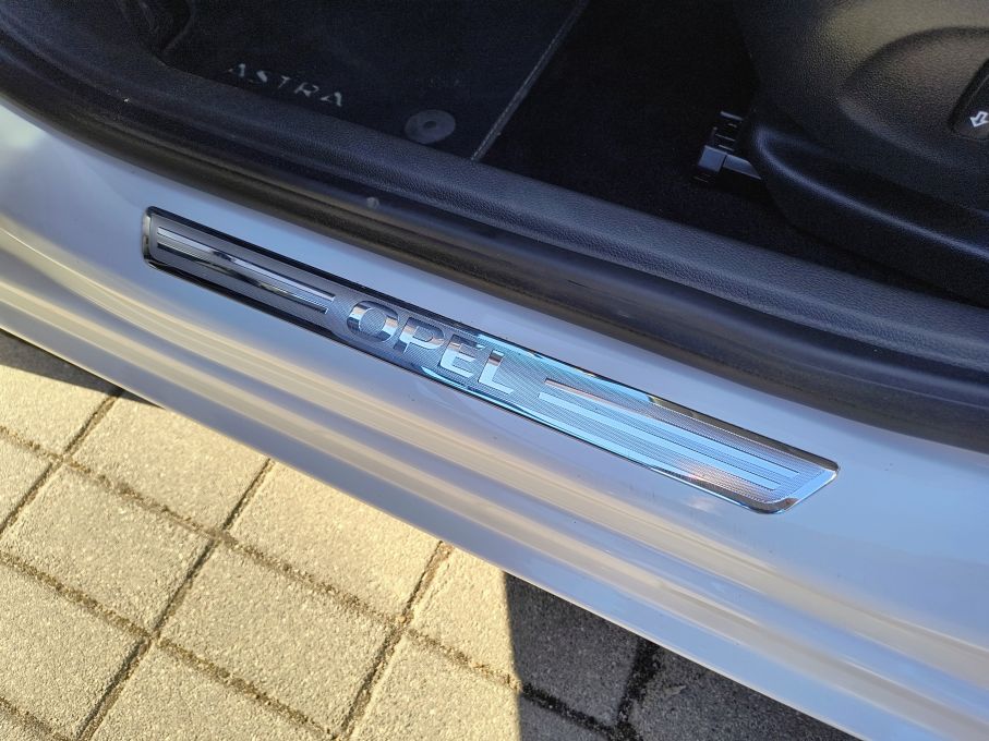NOWA LOKALIZACJA Opel Astra K 1.6 Turbo AUTOMAT intellilux Navi Kamera 25