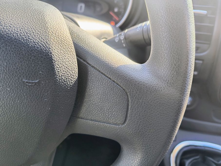 NOWA LOKALIZACJA Renault Trafic 2.0 dci L1H1 Led Vision Niski Przebieg Serwis VAT23% 16