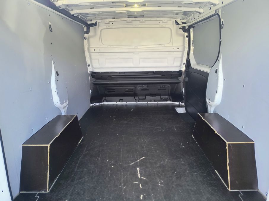 NOWA LOKALIZACJA Renault Trafic 2.0 dci L1H1 Led Vision Niski Przebieg Serwis VAT23% 25