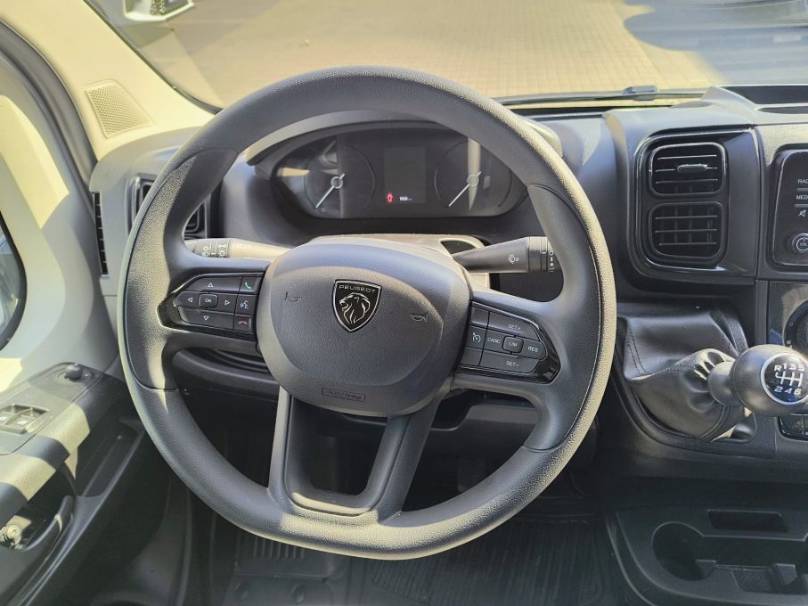 NOWA LOKALIZACJA Peugeot Boxer L4 Brygadówka, 2,2 HDI 140KM, 7 osób, kamera cofania 20