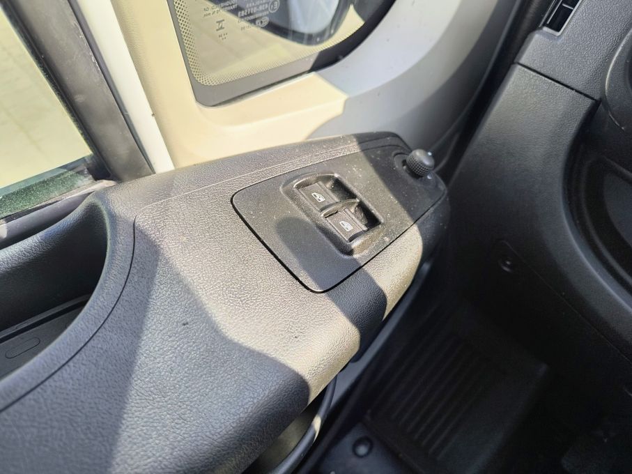 NOWA LOKALIZACJA Peugeot Boxer L4 Brygadówka, 2,2 HDI 140KM, 7 osób, kamera cofania 23