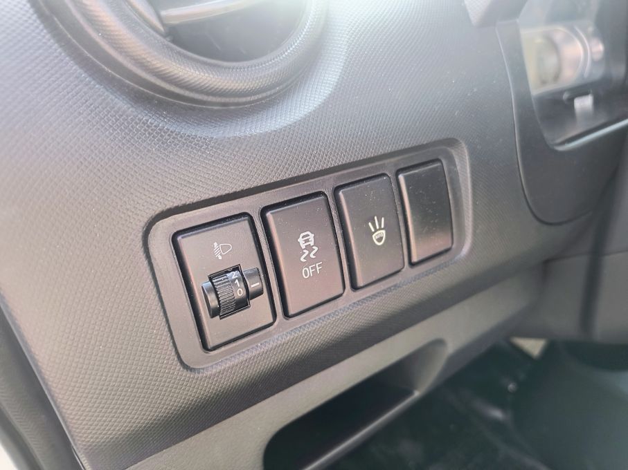 NOWA LOKALIZACJA DFSK C31 benzyna 1.6 + LPG skrzynia Gwarancja Fabryczna Vat23% 25