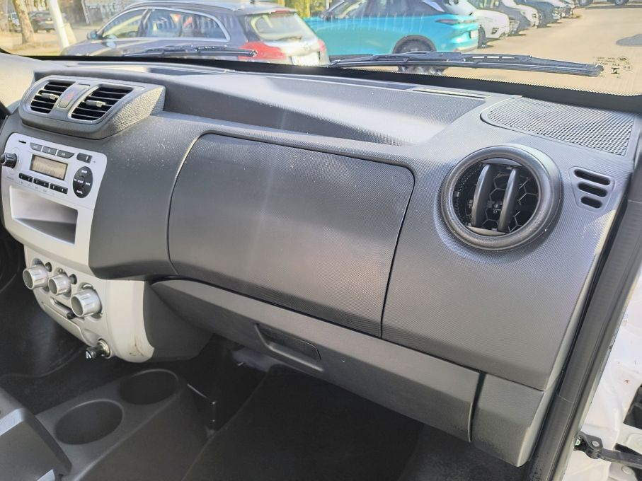 NOWA LOKALIZACJA DFSK C31 REJESTRACJA 2025 benzyna 1.5 skrzynia Gwarancja Fabryczna Vat23% 21