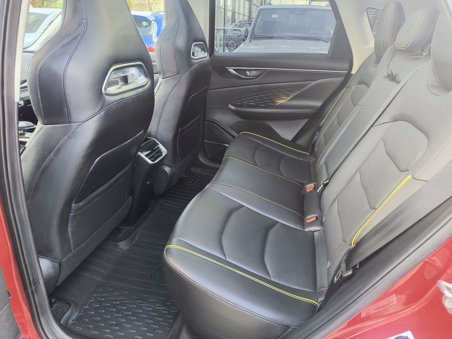 Beijing BAIC 5 1.5 177KM automat, kamery 360, salon PL 13