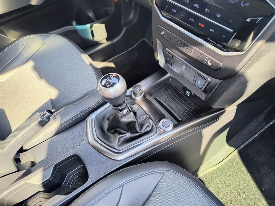 NOWA LOKALIZACJA SsangYong KGM Tivoli GRAND 1,5 Turbo 163KM Salon PL 17