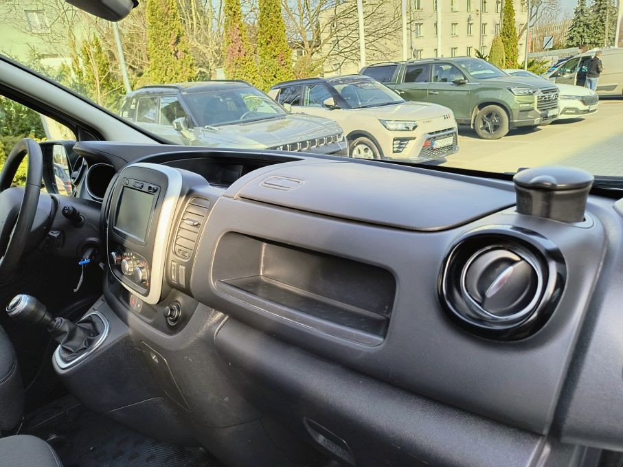 NOWA LOKALIZACJA Renault Trafic 2.0 dci LED Vision L2H1 120KM Navi Serwis Vat23% 16