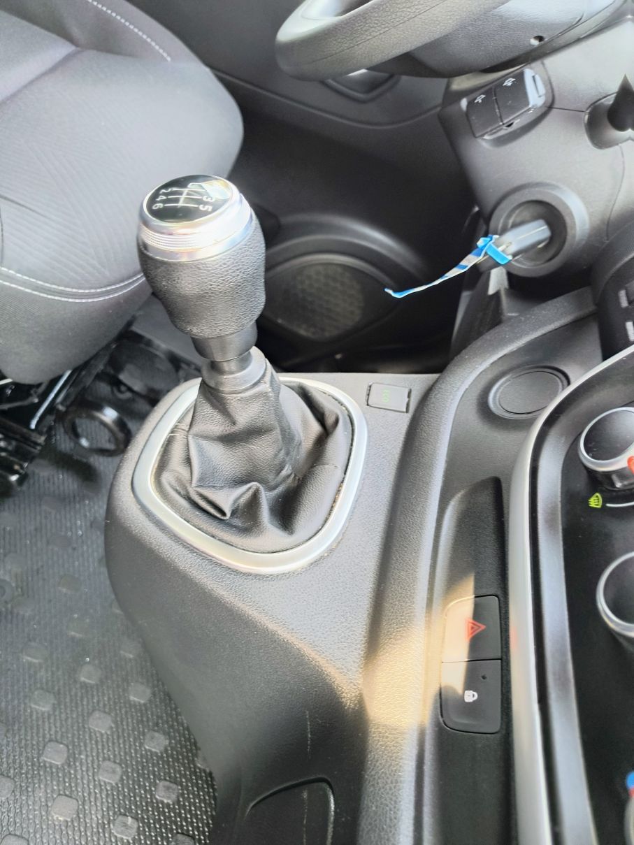 NOWA LOKALIZACJA Renault Trafic 2.0 dci LED Vision L2H1 120KM Navi Serwis Vat23% 18