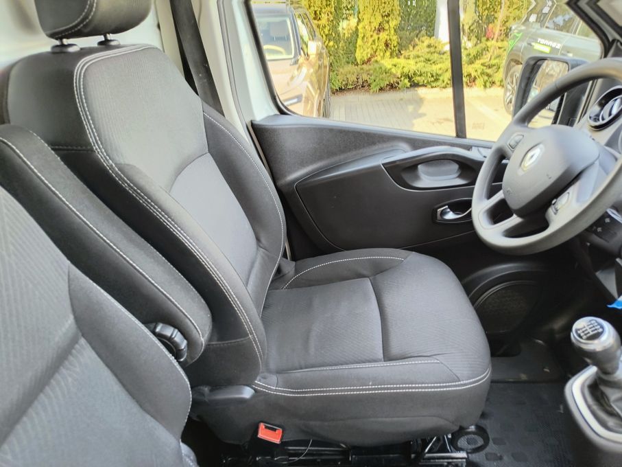 NOWA LOKALIZACJA Renault Trafic 2.0 dci LED Vision L2H1 120KM Navi Serwis Vat23% 19