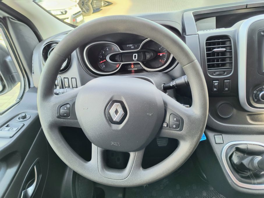 NOWA LOKALIZACJA Renault Trafic 2.0 dci LED Vision L2H1 120KM Navi Serwis Vat23% 22