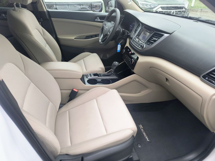 NOWA LOKALIZACJA Hyundai Tucson 2.0 Benzyna 4x4 Automat Niski Przebieg 13