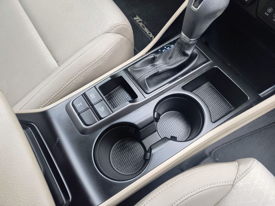 NOWA LOKALIZACJA Hyundai Tucson 2.0 Benzyna 4x4 Automat Niski Przebieg 15